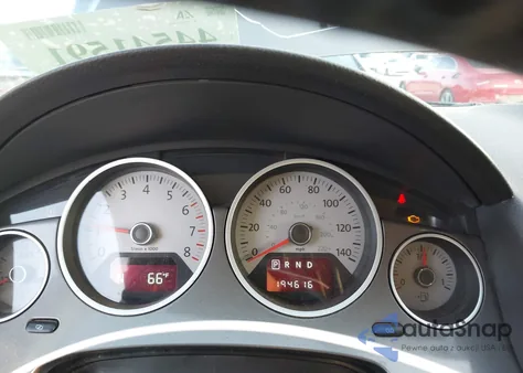 2010 Volkswagen Routan Se from USA, damaged, VIN 2V4RW3D18AR268219